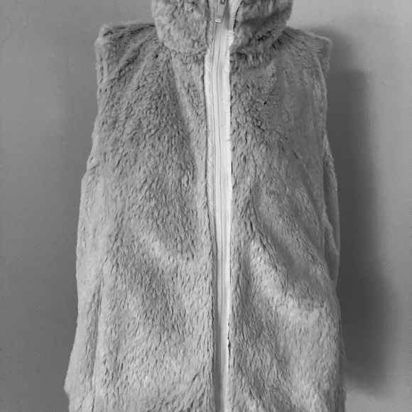 Reversible faux fur vest - Picture 4 of 4